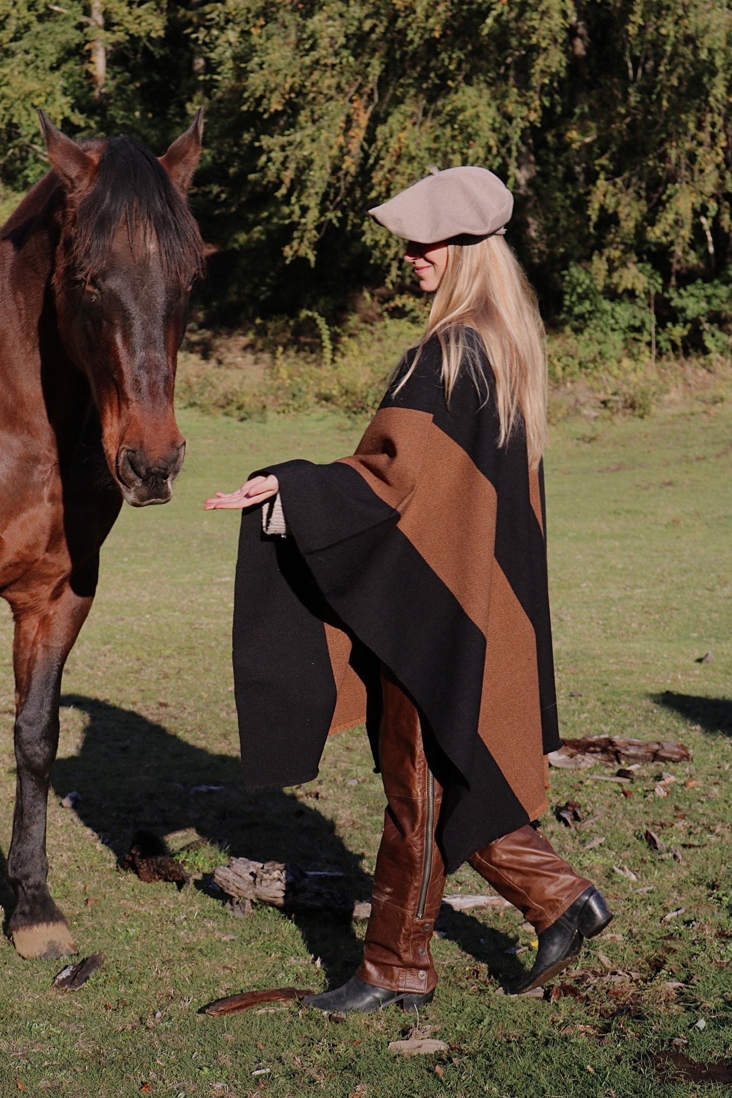 Poncho Pelequen