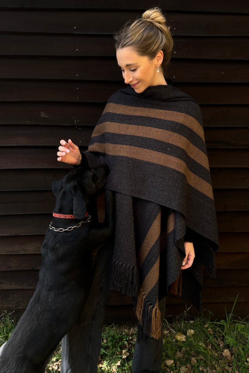 Ruana Marengo con lineas